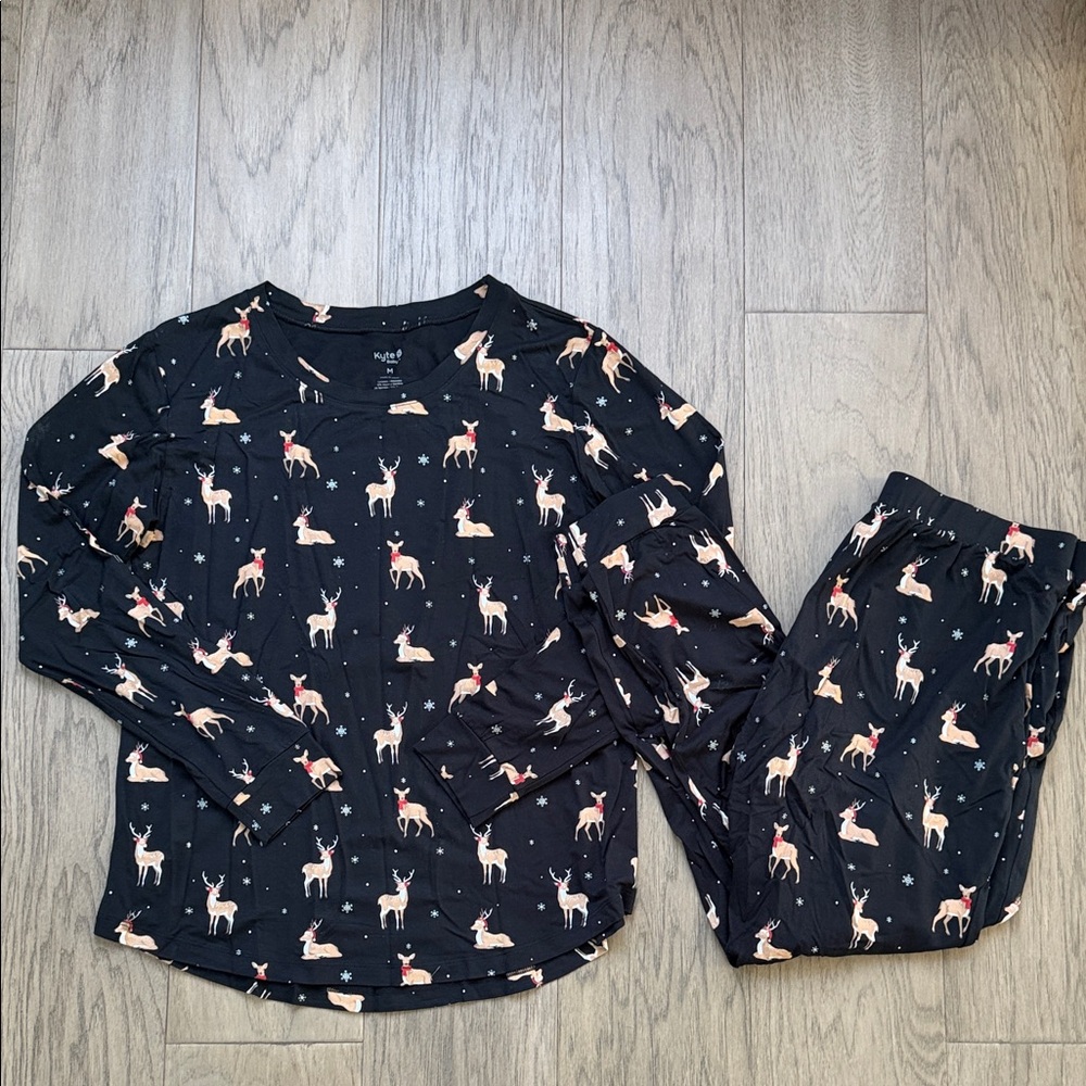 Kyte Baby Women’s Christmas PJ Set